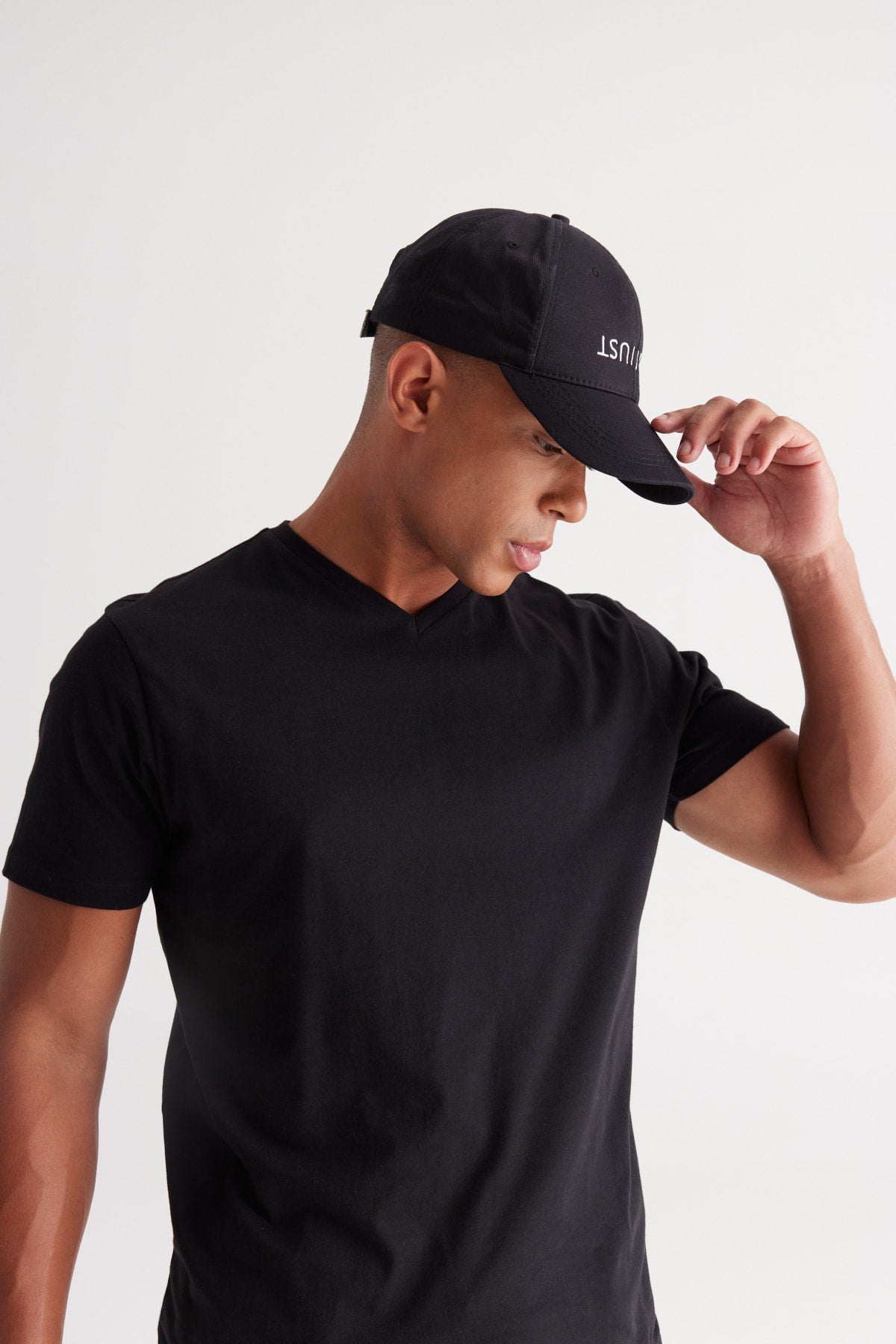 Men'S Black 100% Cotton Slim Fit Slim Fit V-Neck Short Sleeved T-Shirt