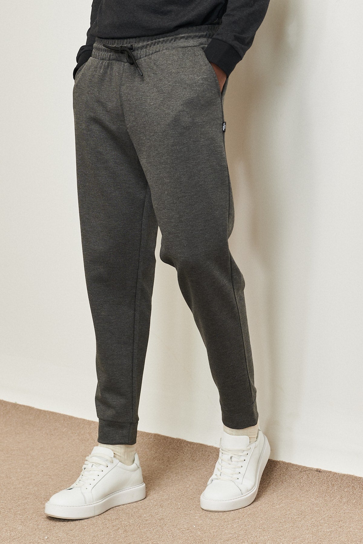 Men'S Anthracite-Melange Standard Fit Normal Cut Elastic Waist And Legs Comfortable Sports Sweatpants