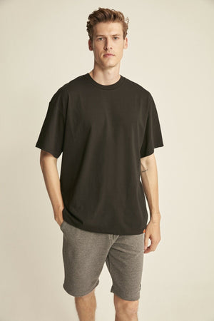 Jett Oversize Black T-Shirt