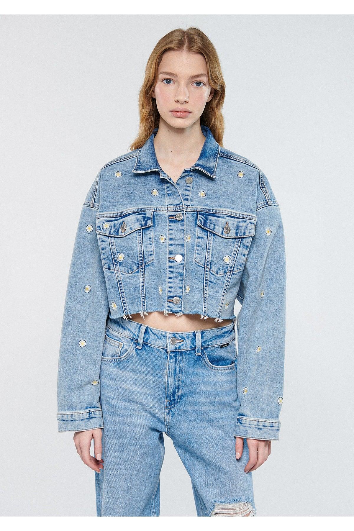 Brenda Daisy Embroidered Jean Jacket Jean Jacket Crop / Short Cut 1110118-83448 - Swordslife