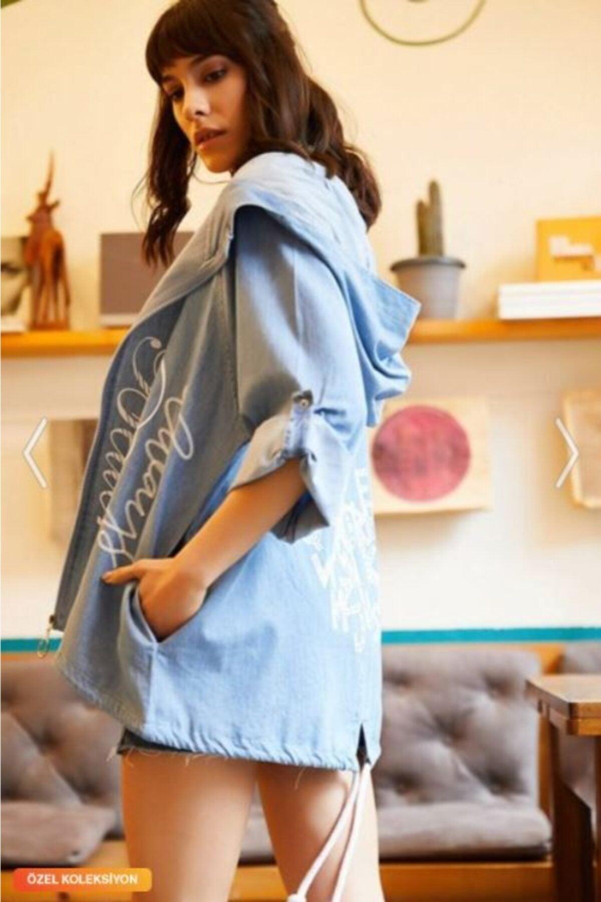 Women's Blue Embossed Printed Slim Hooded Loose Back Long Jacket - Swordslife