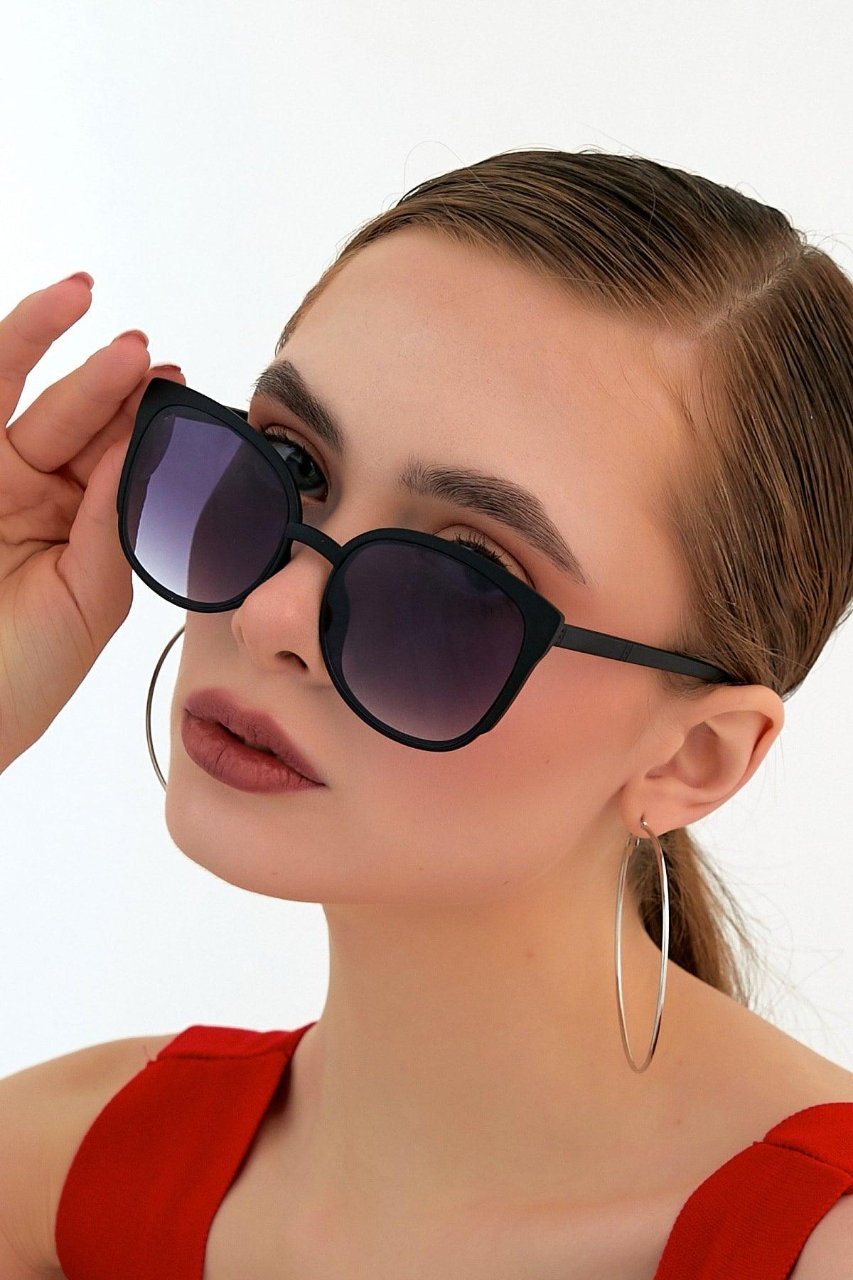 Eleta Black Sunglasses - Swordslife