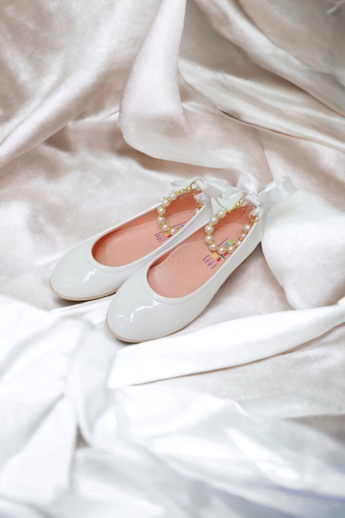 Girl's pearl flat ballet White patent leather