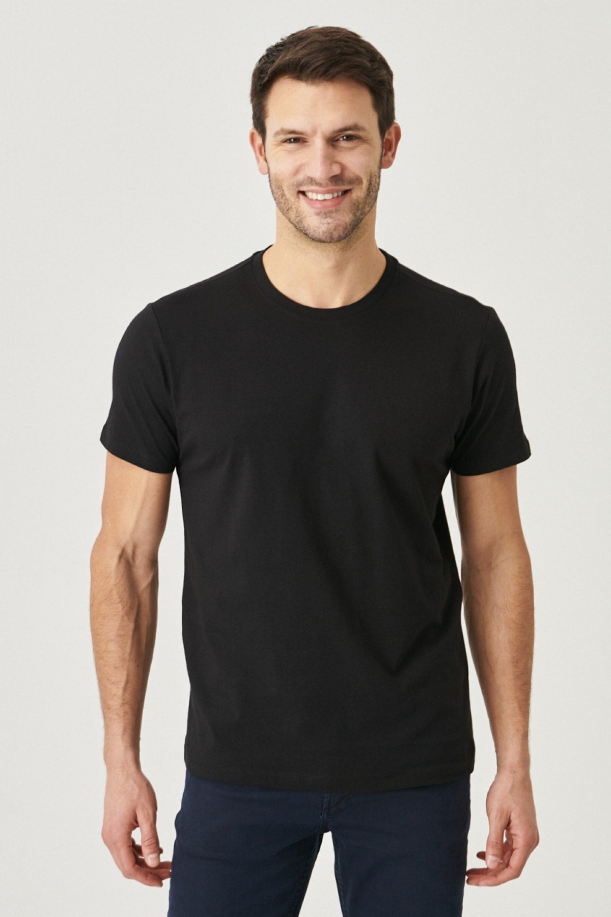 Men's Black 100% Cotton Slim Fit Slim Fit Crew Neck Short Sleeved T-Shirt