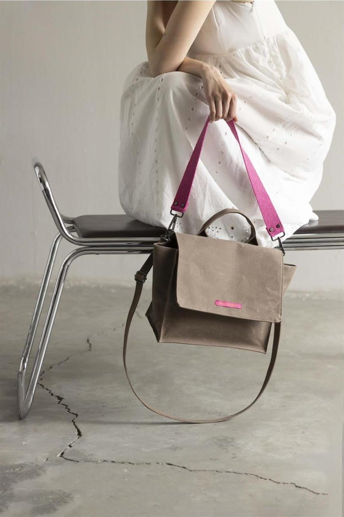 Huge Cuvert Brown Bag