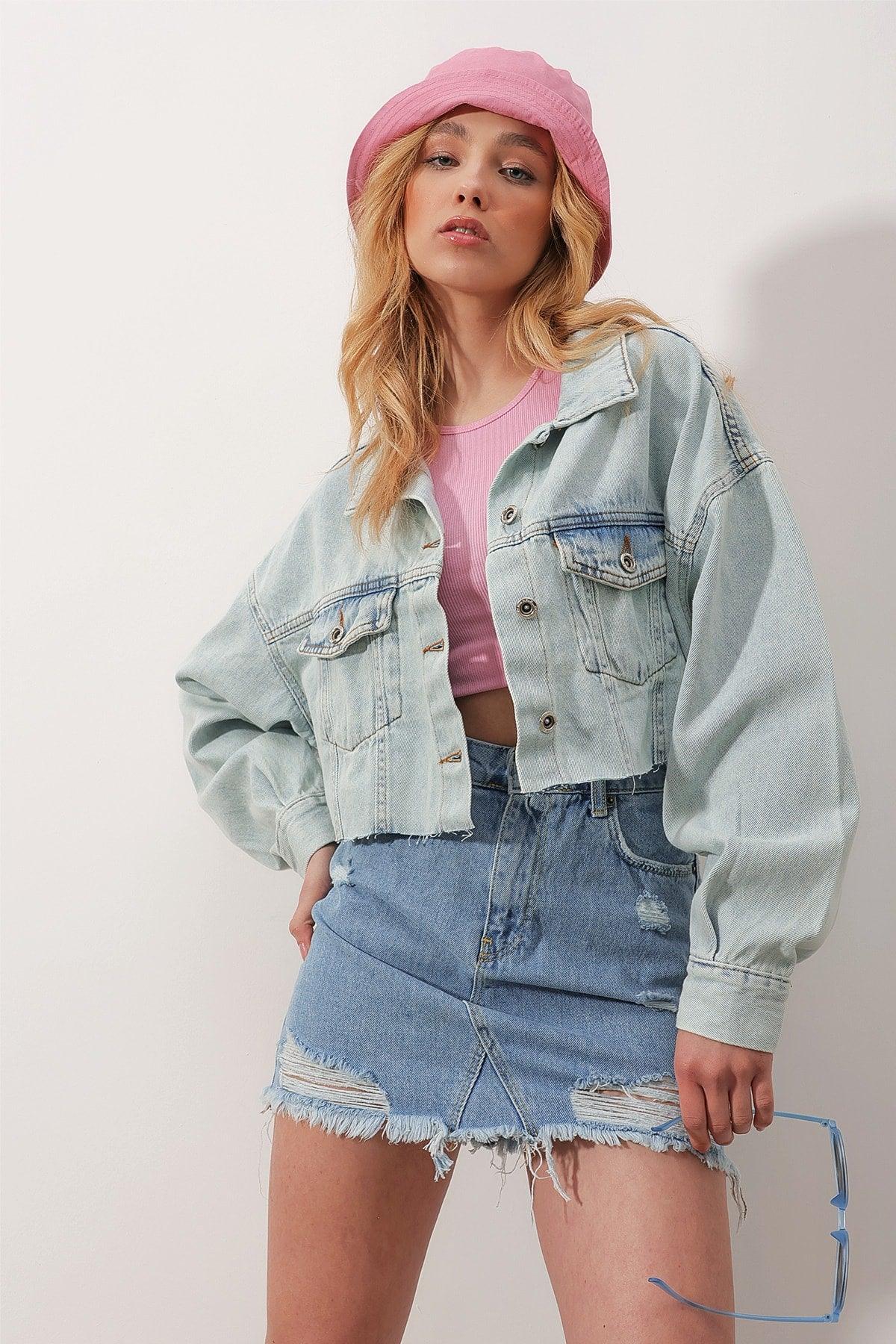 Women's Blue Double Pocket Button Front Laser Cut Crop Jean Jacket ALC-X9818 - Swordslife