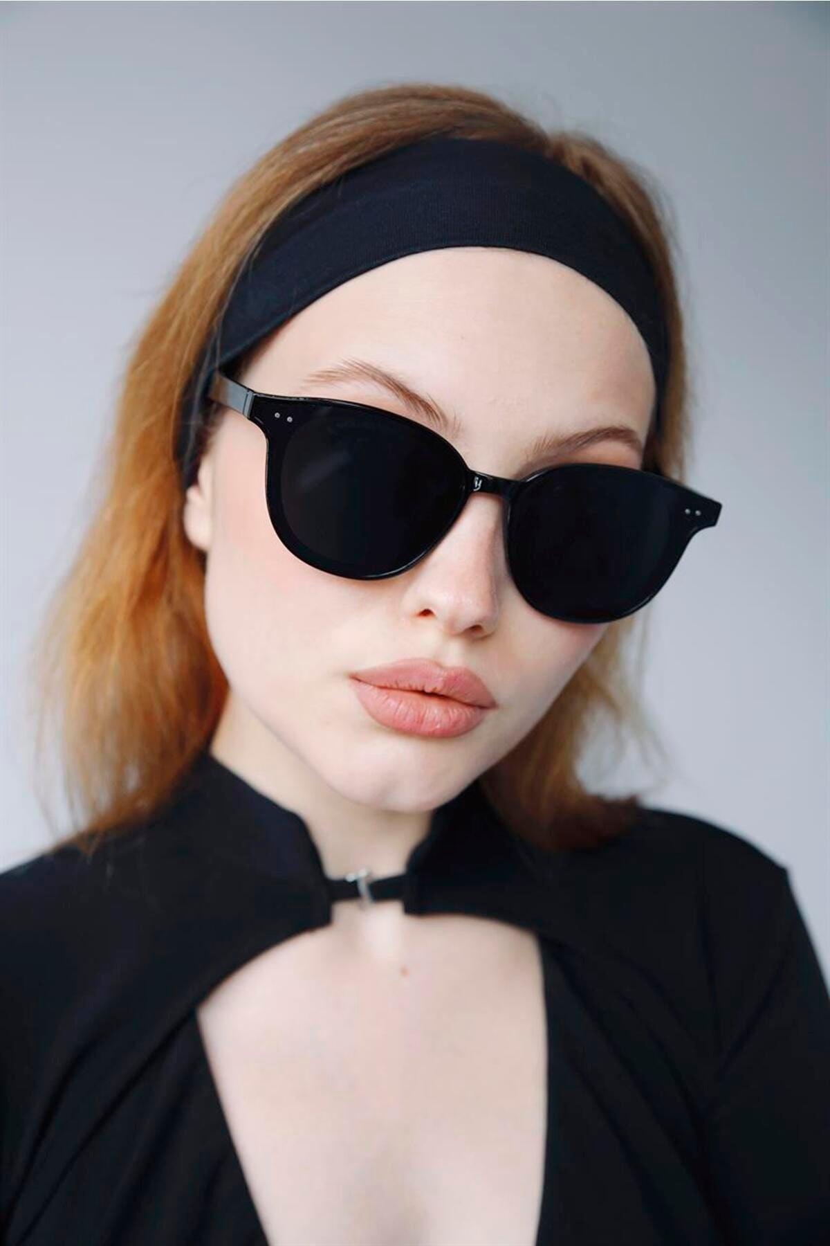 Simple Black Sunglasses - Swordslife