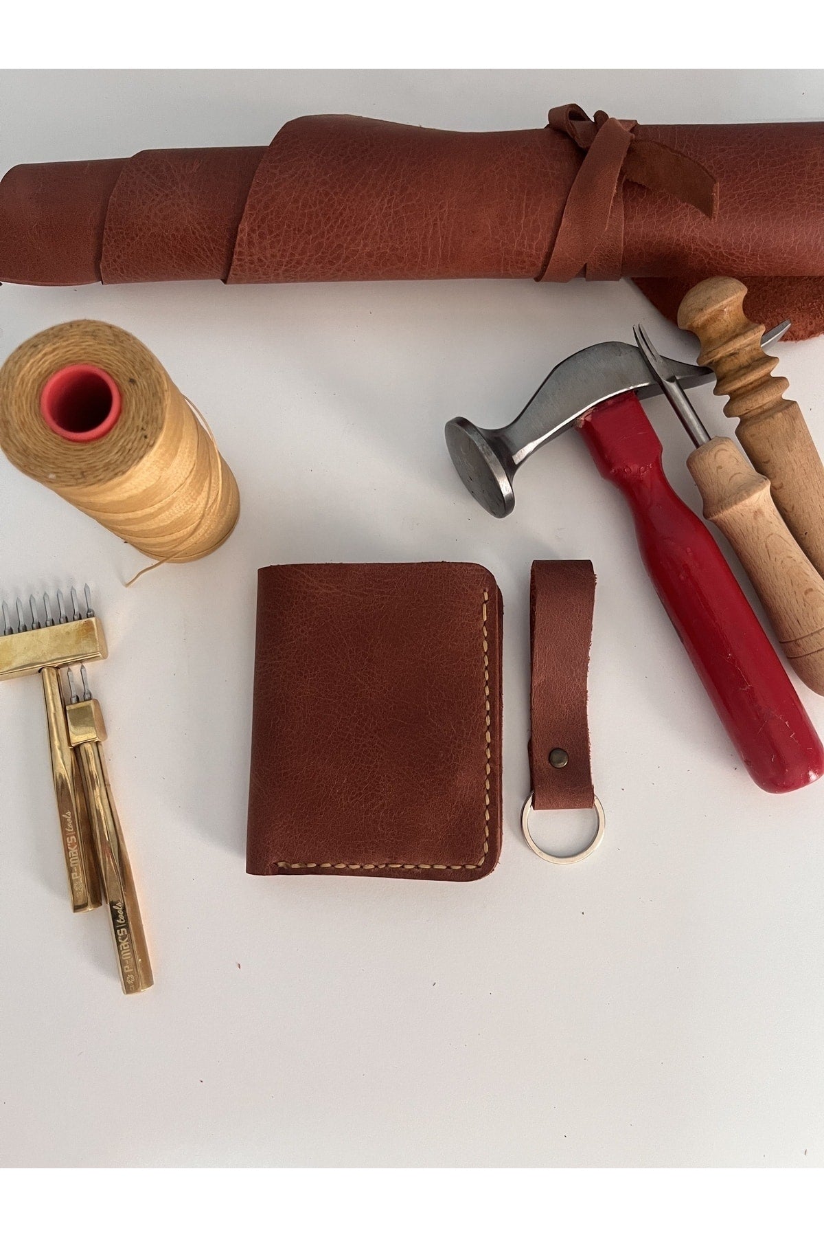 Genuine Leather Wallet With Card And Cash Compartment - Personalized Name Printing (Keychain Gift)