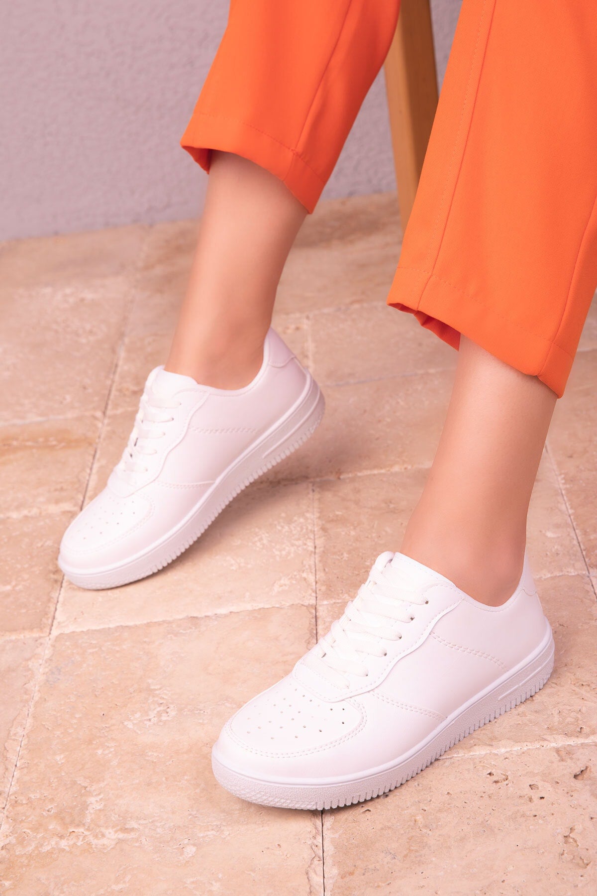 White Unisex Sneaker 14361