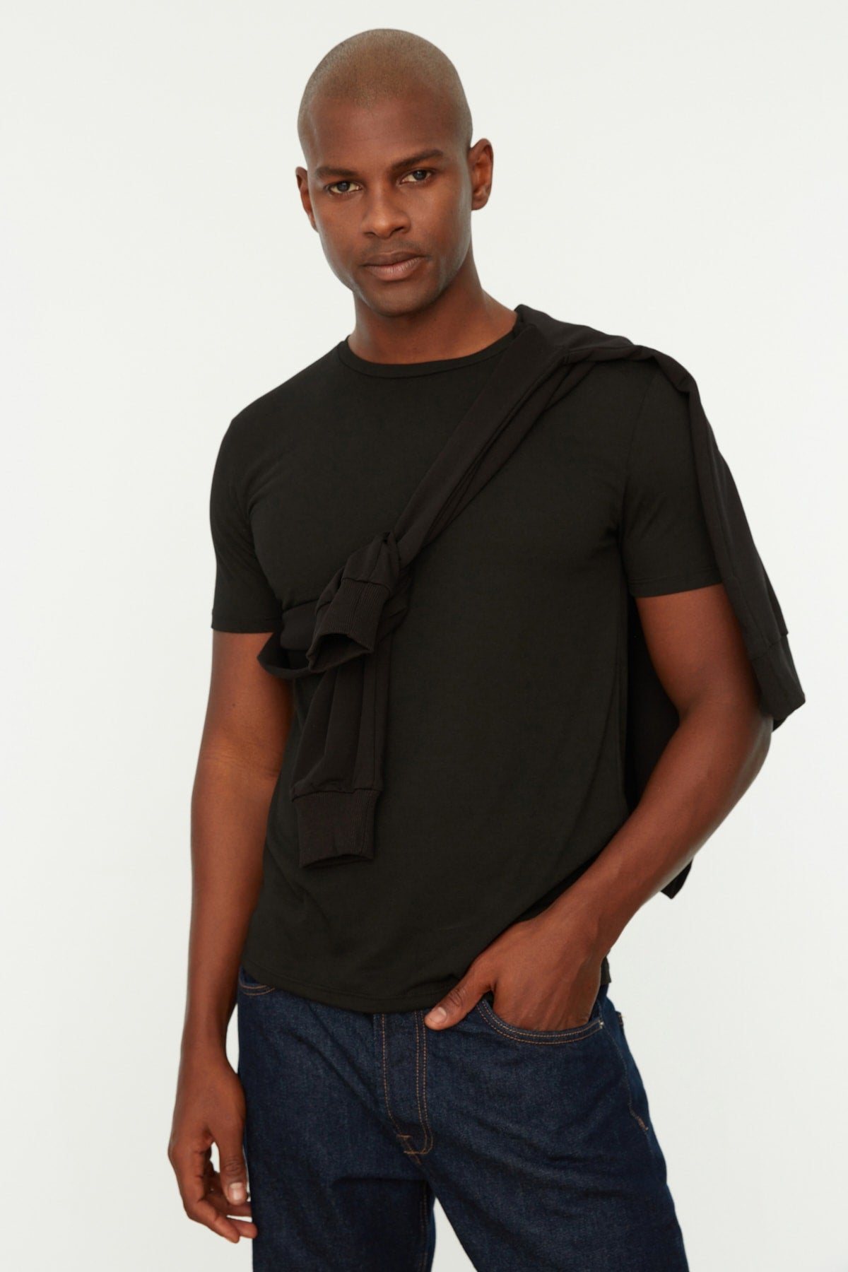 Black Men'S Basic Slim Crew Neck Short Sleeved T-Shirt Tmnss22Ts0270