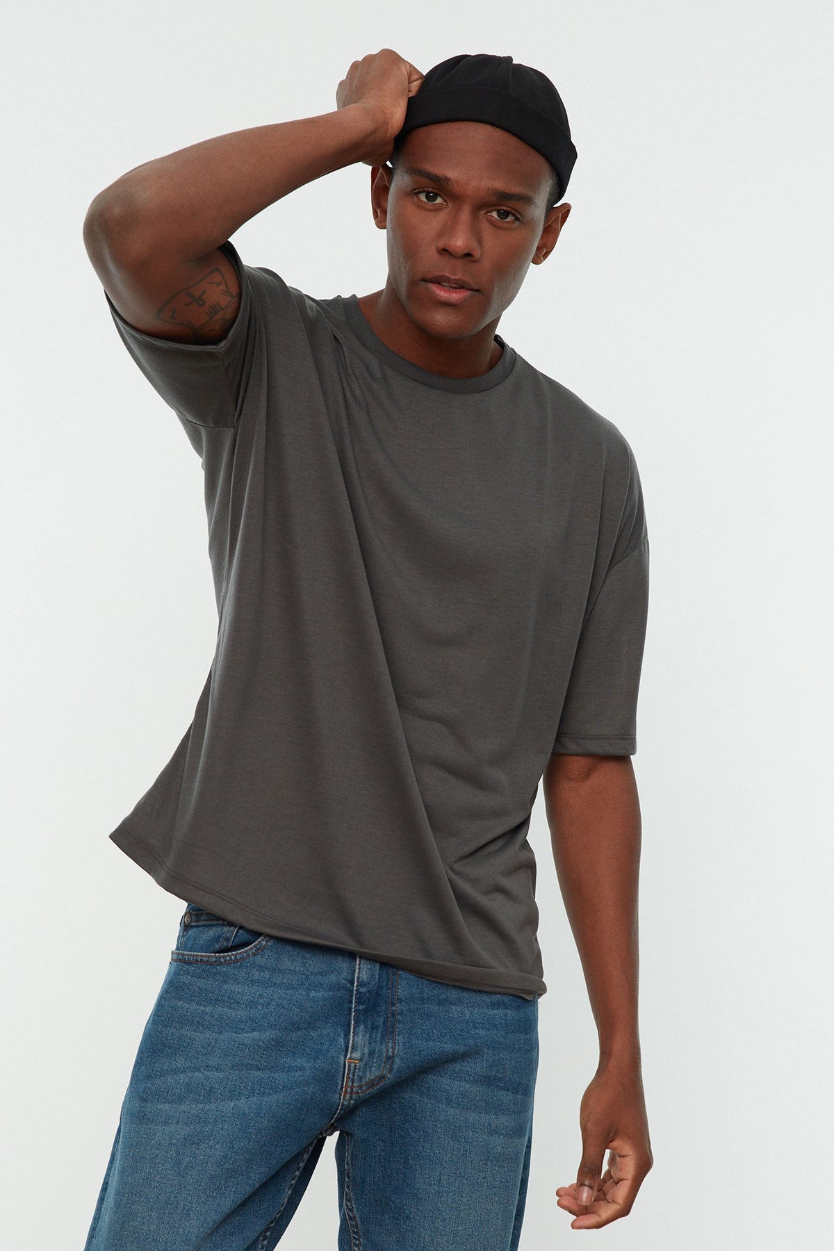 Anthracite Men'S Basic Crew Neck Oversize Short Sleeve T-Shirt Tmnss22Ts0300
