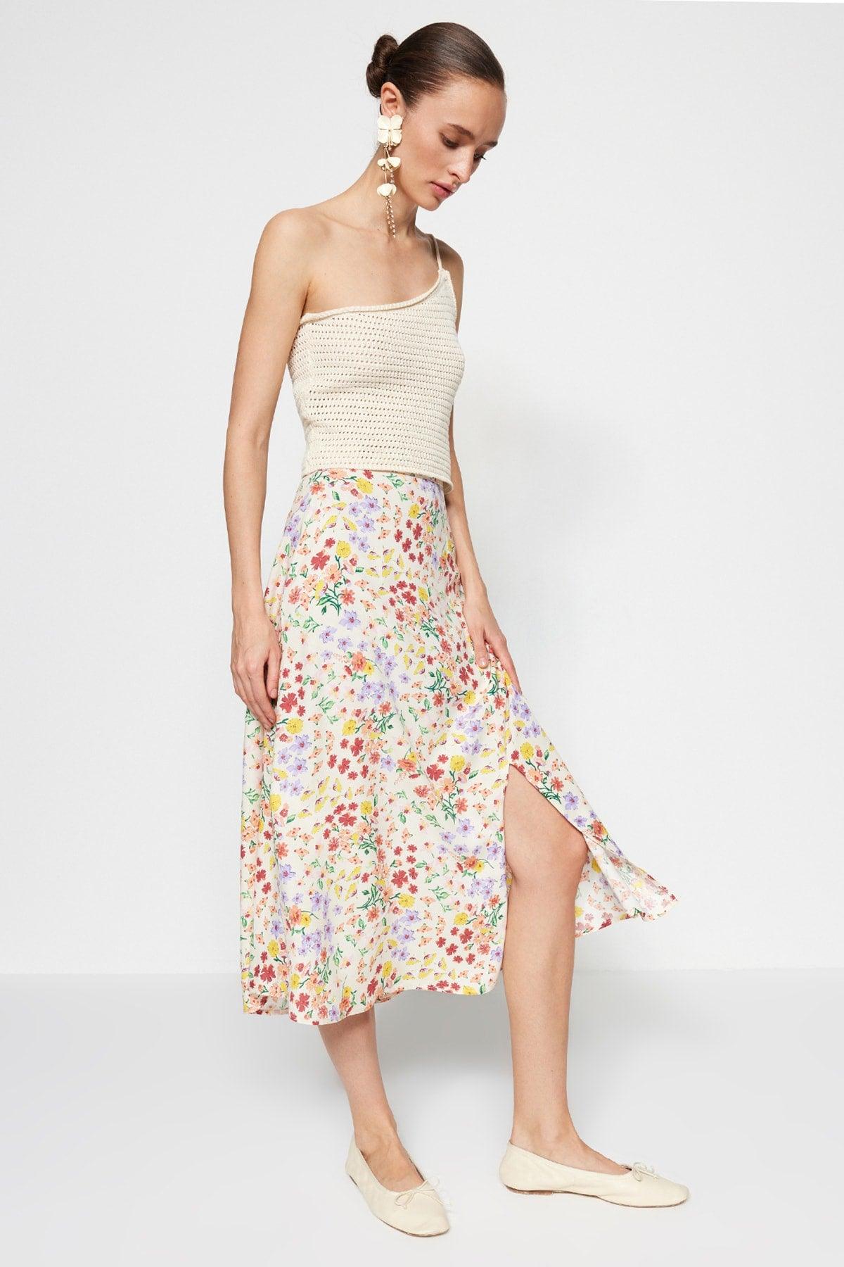 Ecru Midi Woven Slit Detailed Floral Patterned Skirt TWOSS20ET0230 - Swordslife