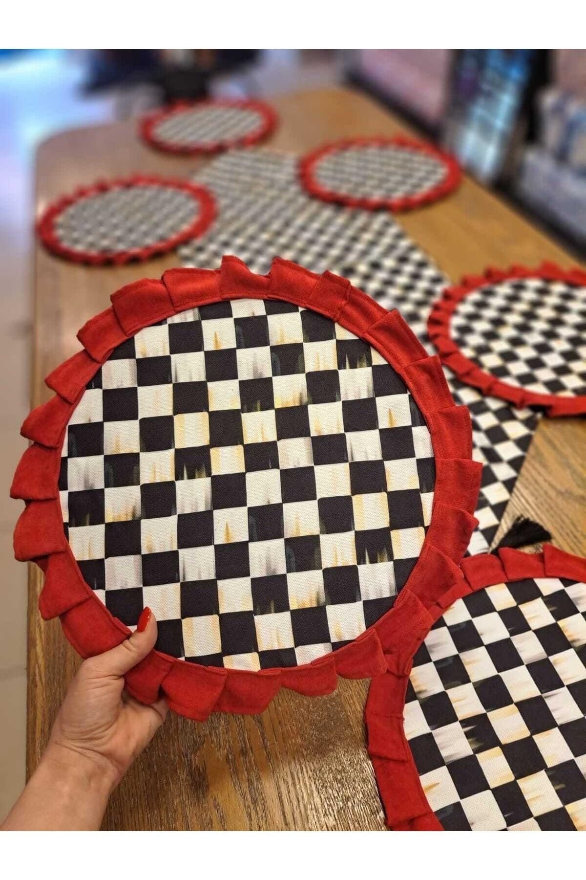 Checkers Red Ruffle Runner Supla Set - Swordslife