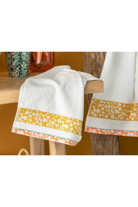 Delilah Bordered Jacquard Hand Towel 30x40 Cm