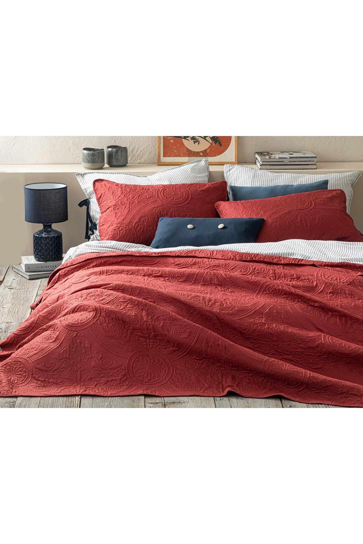 Easton Multi-Purpose Double Bedspread Set 200x220 Cm Claret Red - Swordslife