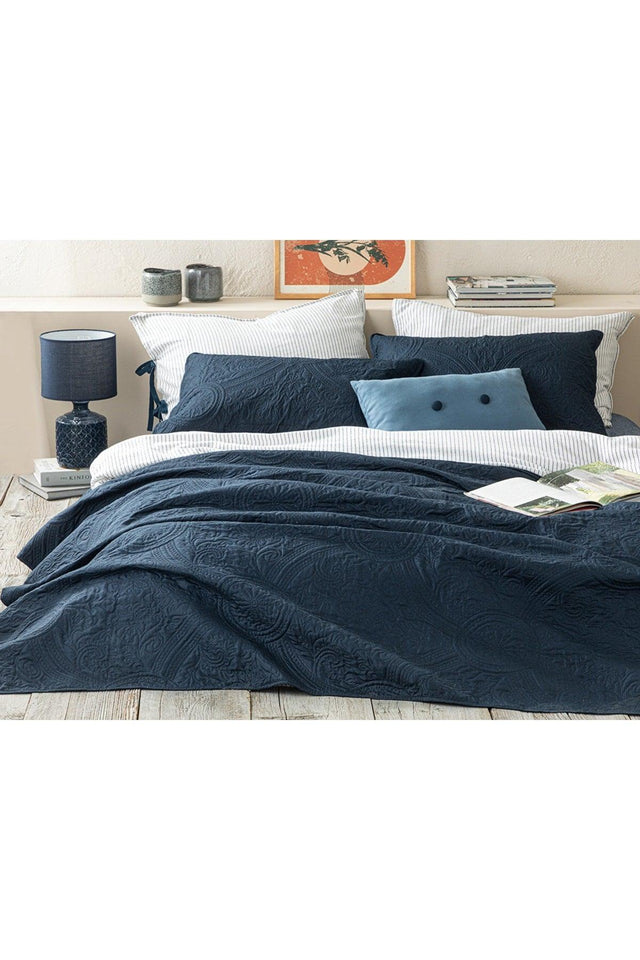 Easton Multi-Purpose Double Bedspread Set 200x220 Cm Navy Blue - Swordslife