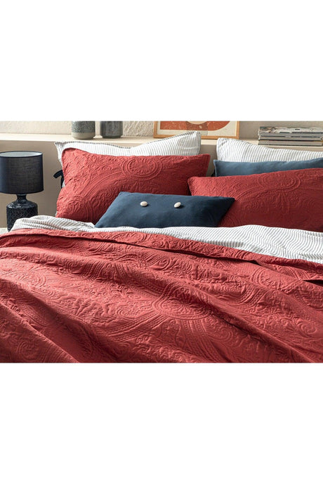 Easton Multi-Purpose King Size Bedspread Set 240x220 cm Claret Red - Swordslife
