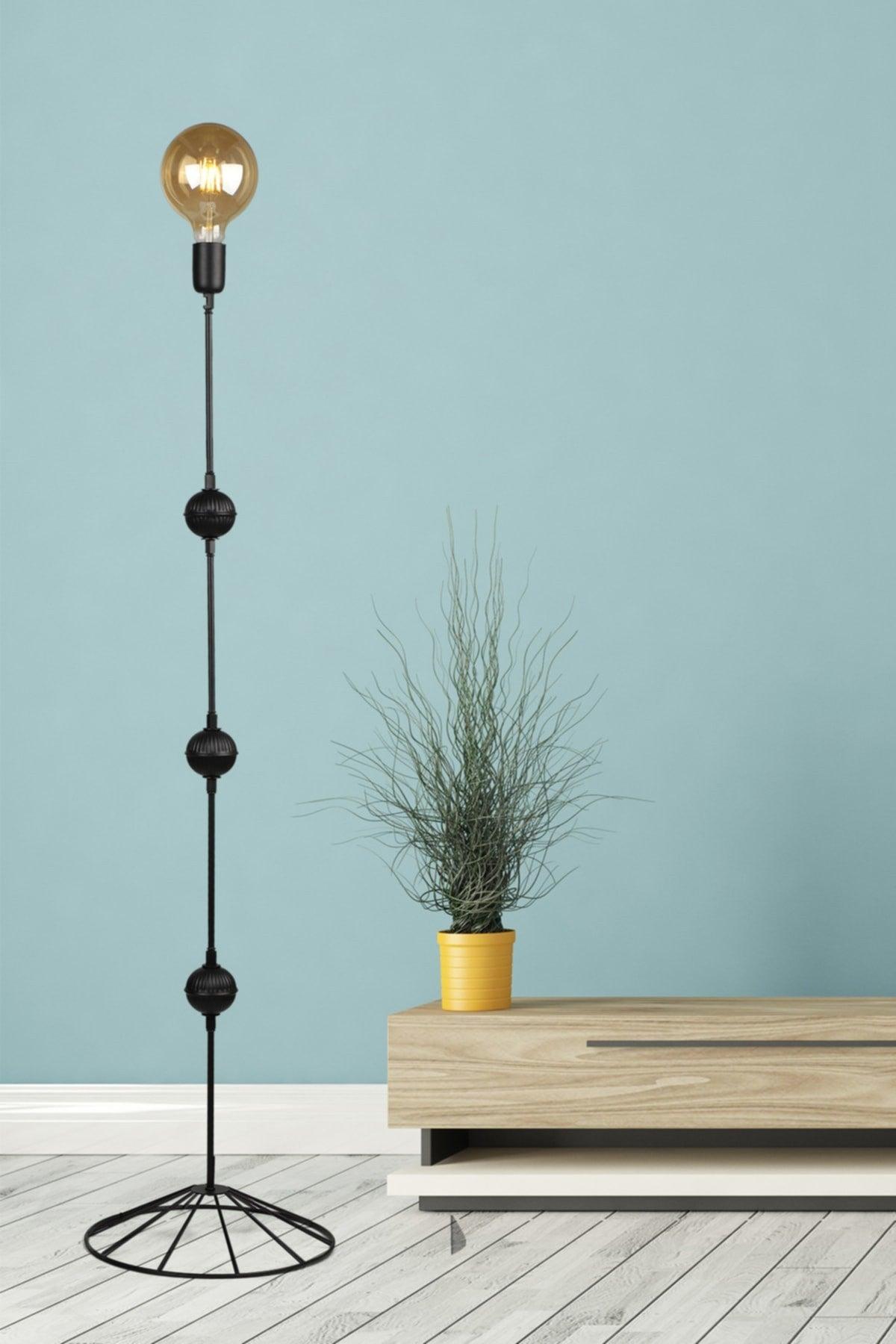 Karlos Floor Lamp Black - Swordslife