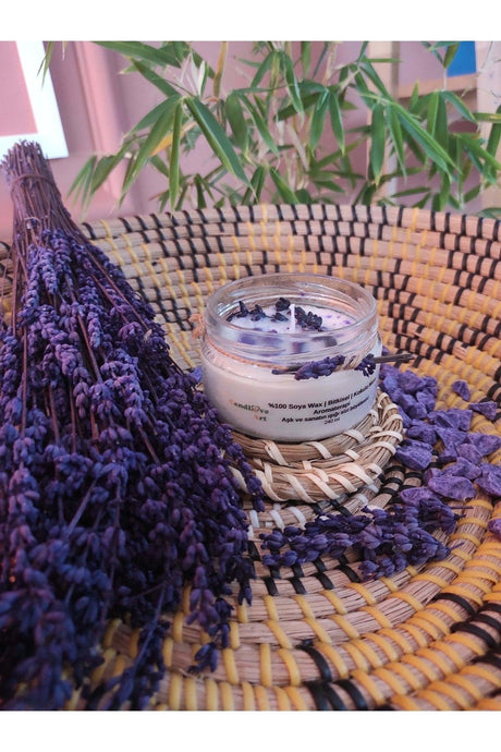 Lavender Breeze Scented Soy Candle - Swordslife