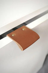 Leather Edge Pulls / Ledergriffe / Leather