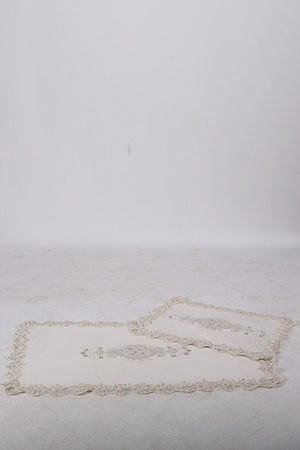 Lisa Cornered Cream 2-Piece French Guipureed Bathroom Carpet Dowry Closet Set Mat Set - Swordslife