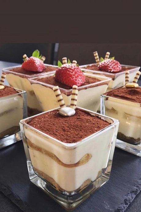 Quadratische Magnolia Eiscreme Set mit Glas 6 - Jumbo Schlagwörter - Swordslife