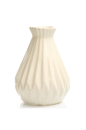Ceramic Small Serrated Vase - Cream - Swordslife