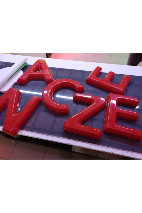 Vacuum Pharmacy 50 Cm Red Letters Sign